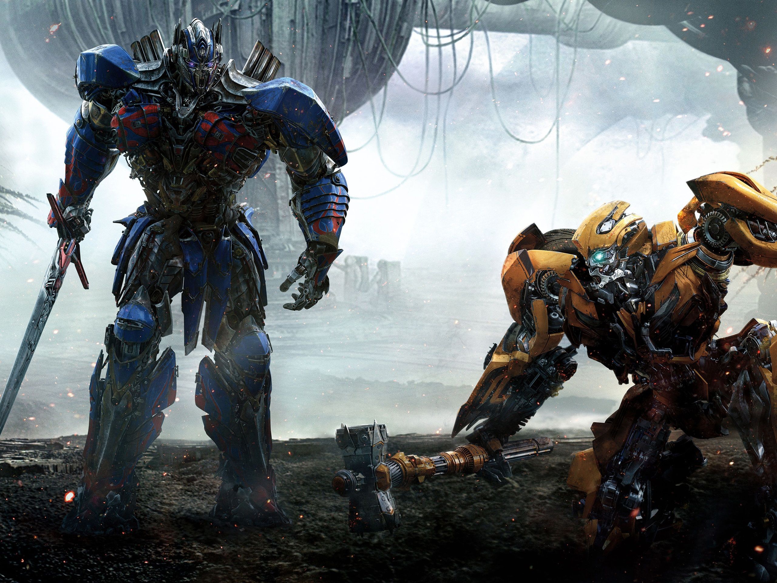 Optimus Prime, Bumblebee, Transformers: The Last Knight, Kampf, Nebel, Hintergrundbild fürs Tablet