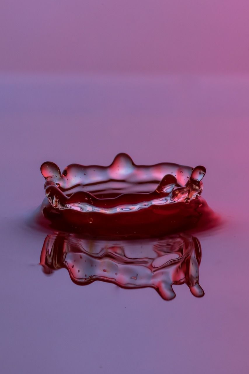 Tropfenkrone, Rote Flüssigkeit, Rosa, Makro, Spritzer, HD, Handy-Hintergrund im Hochformat