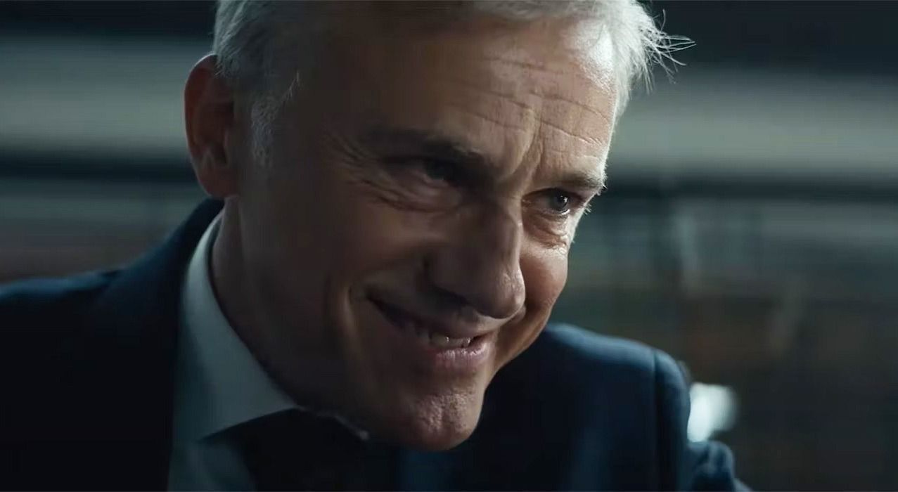 Christoph Waltz, Ernst Stavro Blofeld, Filmszene, Lächeln, Dunkel, Hintergrund