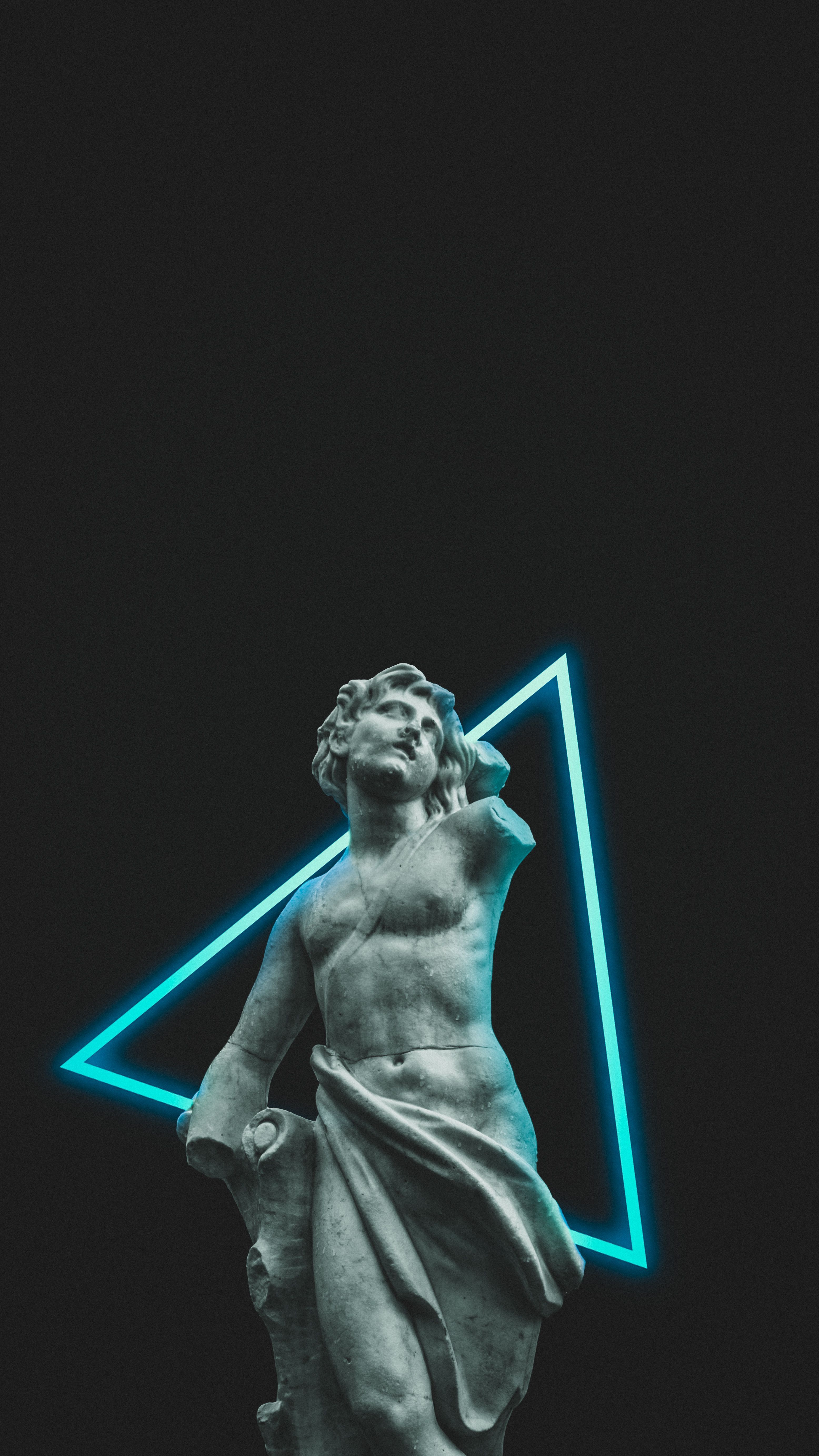 Statue, Neon-Dreieck, Türkis, Dunkel, QHD+, Handy-Hintergrund im Hochformat