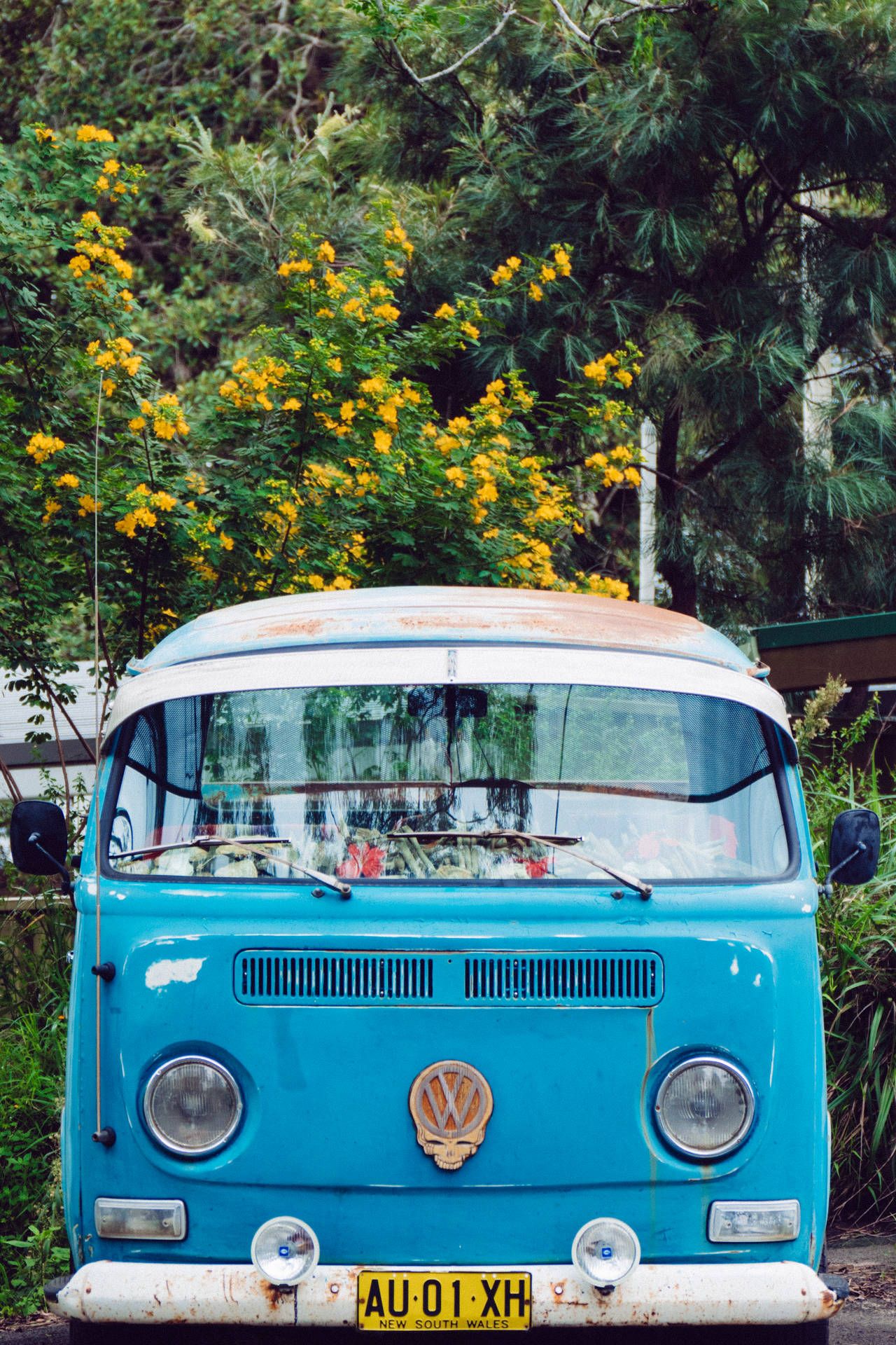 VW T2, VW Bulli, Blau, Frontansicht, Gelbe Blumen, Full HD, Hintergrundbild fürs Handy