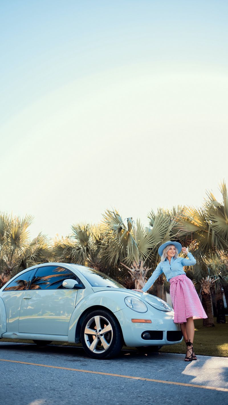 VW New Beetle, Volkswagen, Frau, Hellblau, Retro-Stil, HD, Hintergrundbild fürs Handy