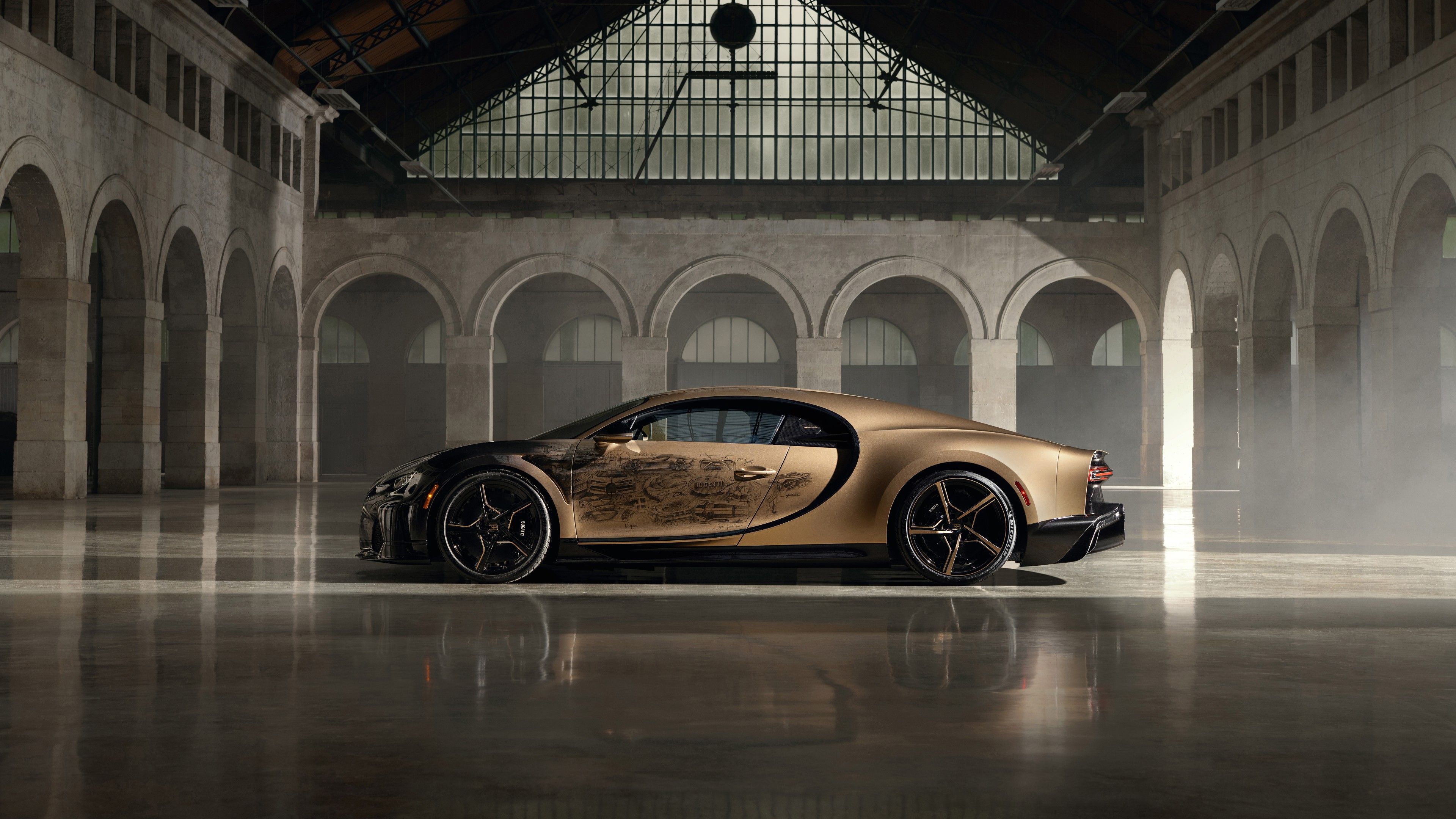 Bugatti Chiron, Goldenes Auto, Halle, Bögen, Spiegelung, 4K, Windows-Hintergrundbild