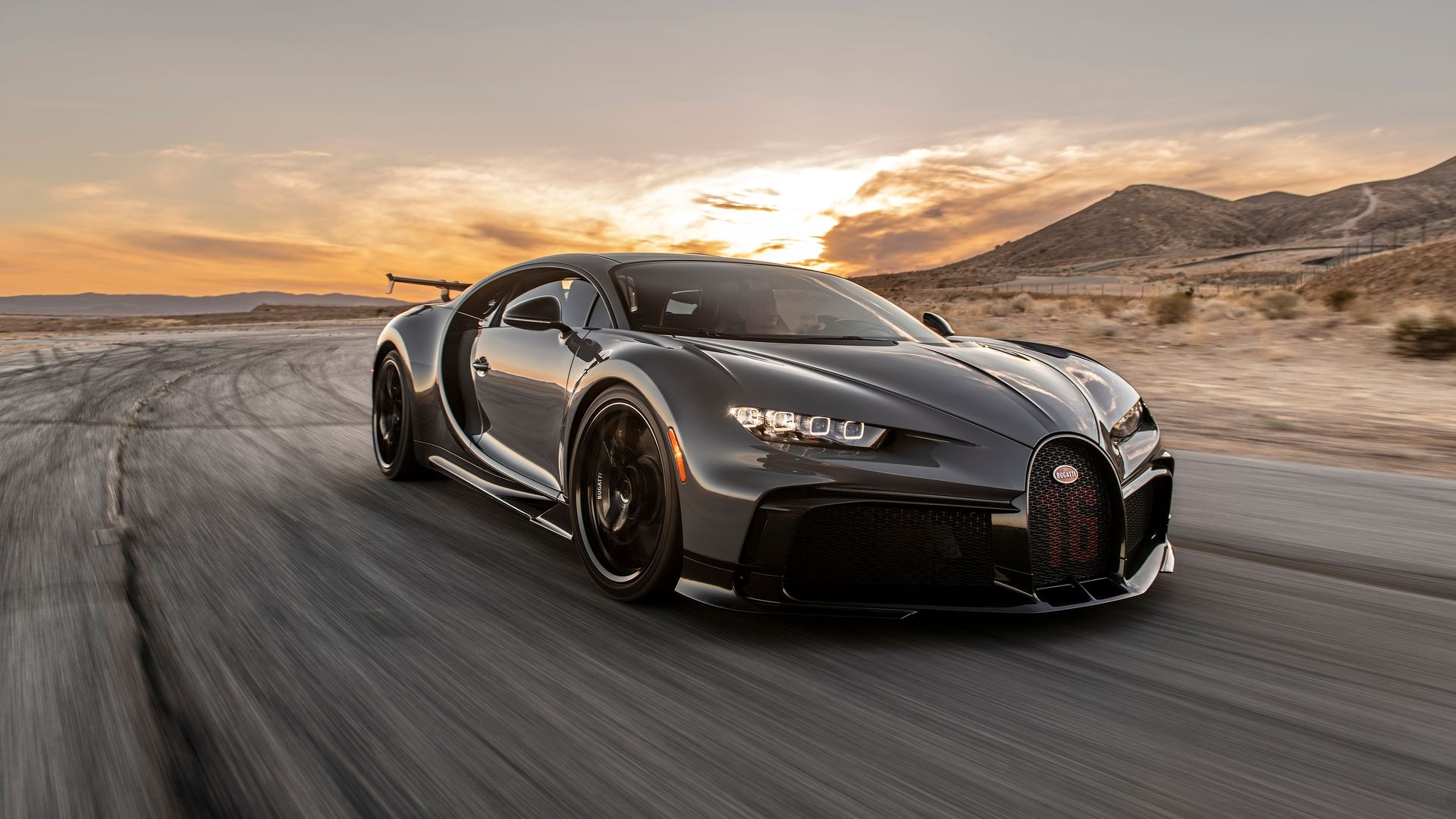 Bugatti Chiron, Fahrt, Wüste, Sonnenuntergang, Bewegungsunschärfe, Full HD, PC-Hintergrundbild