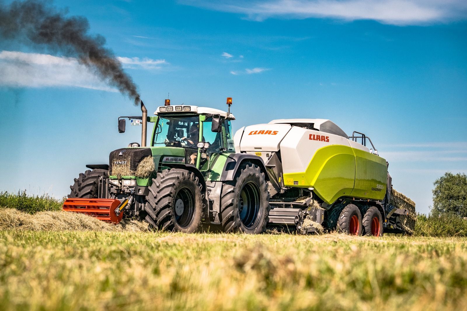 Fendt, Claas, Ballenpresse, Abgaswolke, Feld, HD, Hintergrundbild für den PC