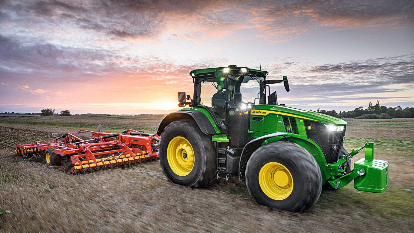 John Deere, Traktor, Scheibenegge, Acker, Sonnenuntergang, HD, Windows-Hintergrundbild