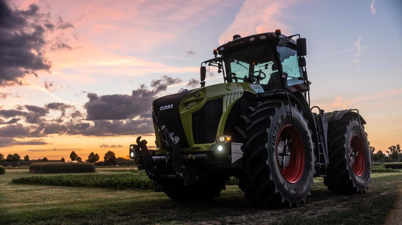 Claas Xerion, Claas, Traktor, Sonnenuntergang, Froschperspektive, HD-Hintergrundbild für PC