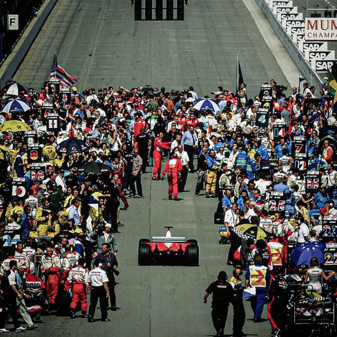 Michael Schumacher, Ferrari, Fans, Zielgerade, Boxengasse, Hintergrundbild fürs iPad