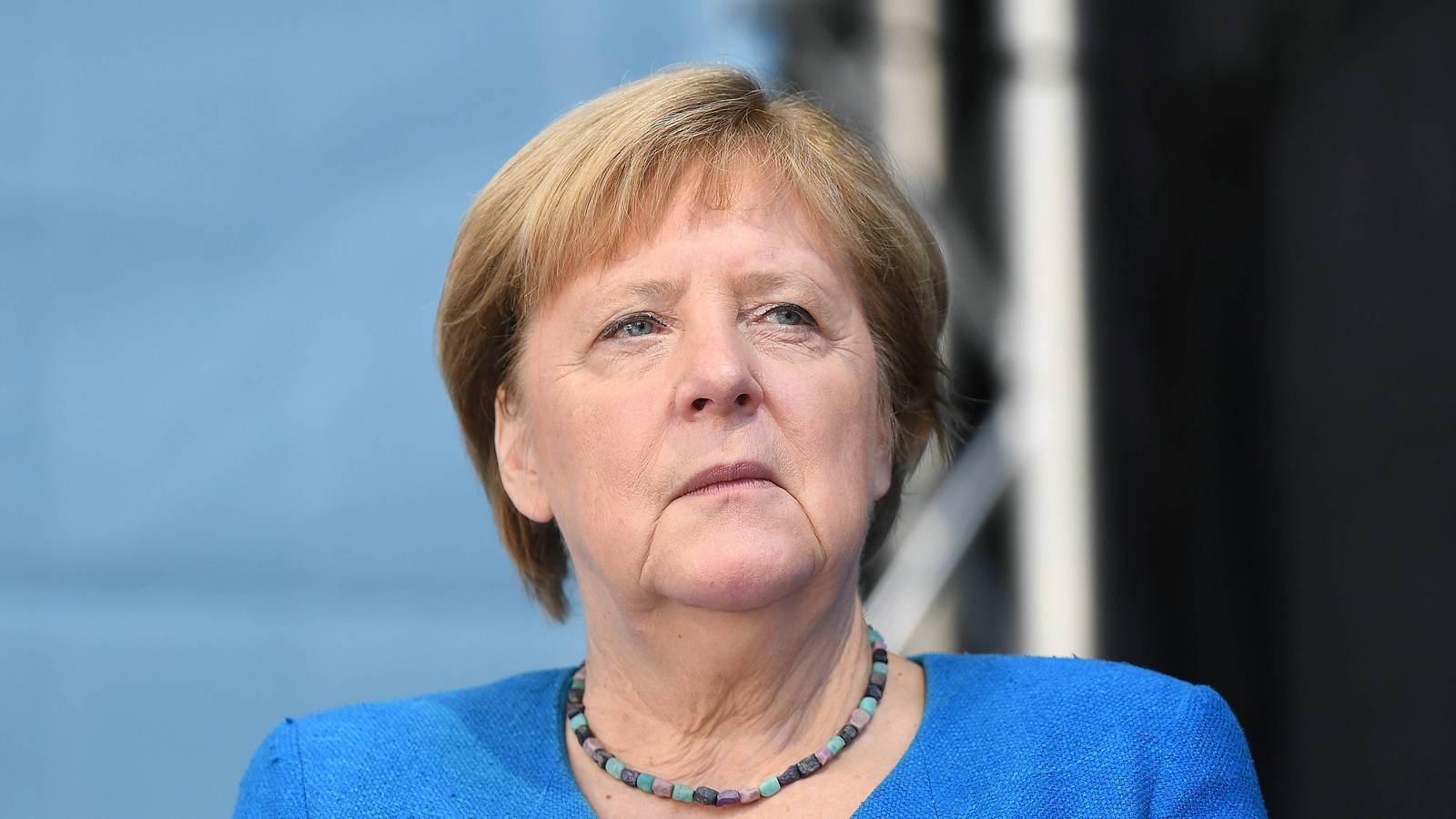 Angela Merkel, Blaue Jacke, Halskette, Porträt, HD, Desktop-Hintergrund für Windows