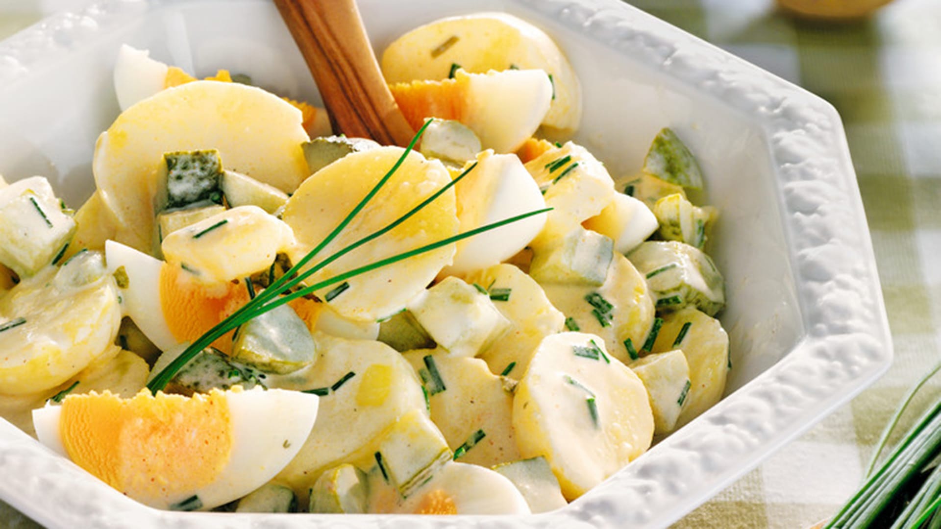 Kartoffelsalat mit Ei, Gekochte Eier, Schnittlauch, Mayonnaise, Schüssel, Full HD, Windows-Hintergrundbild
