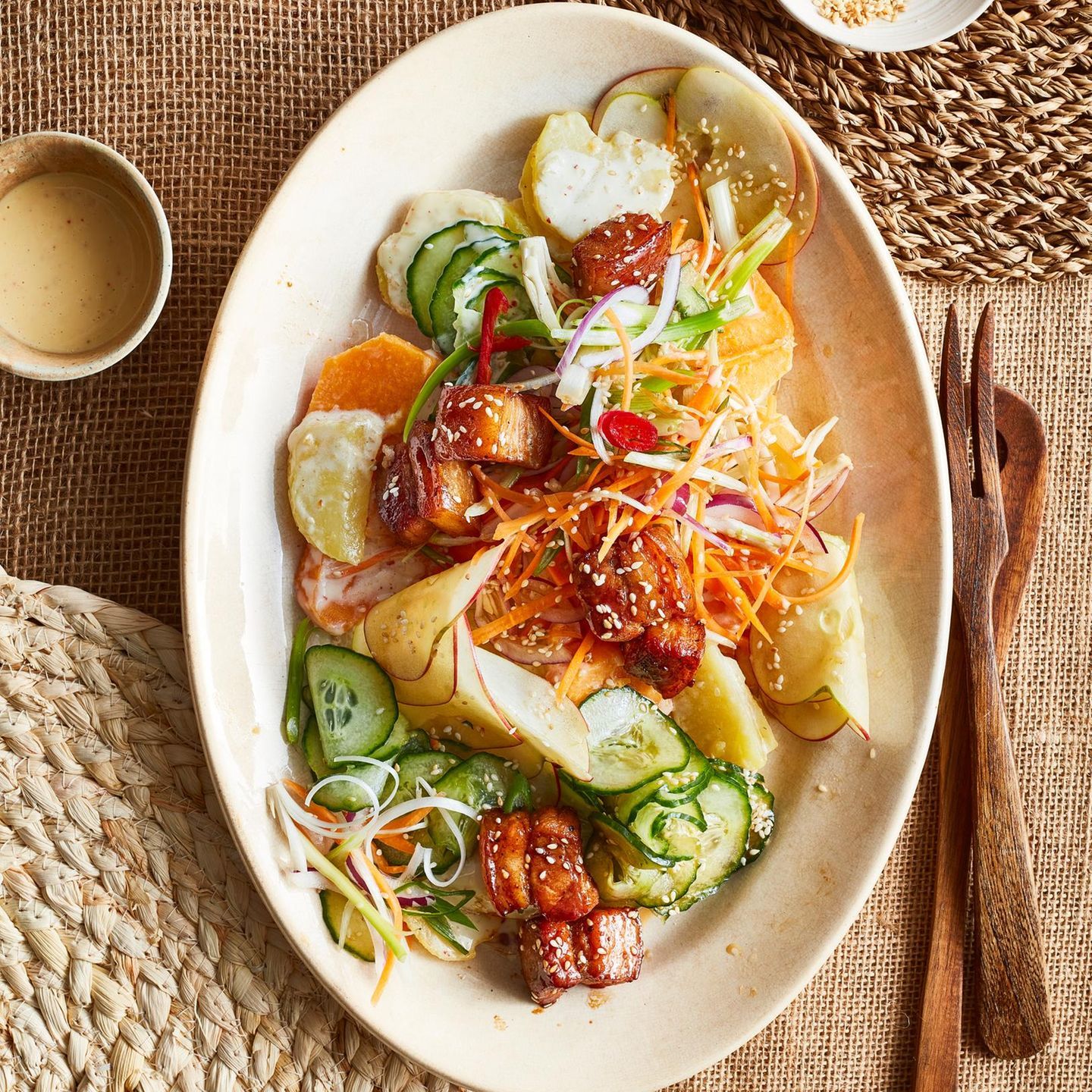 Speck, Kartoffelsalat, Ovaler Teller, Draufsicht, Deftig, HD, Tablet-Hintergrund