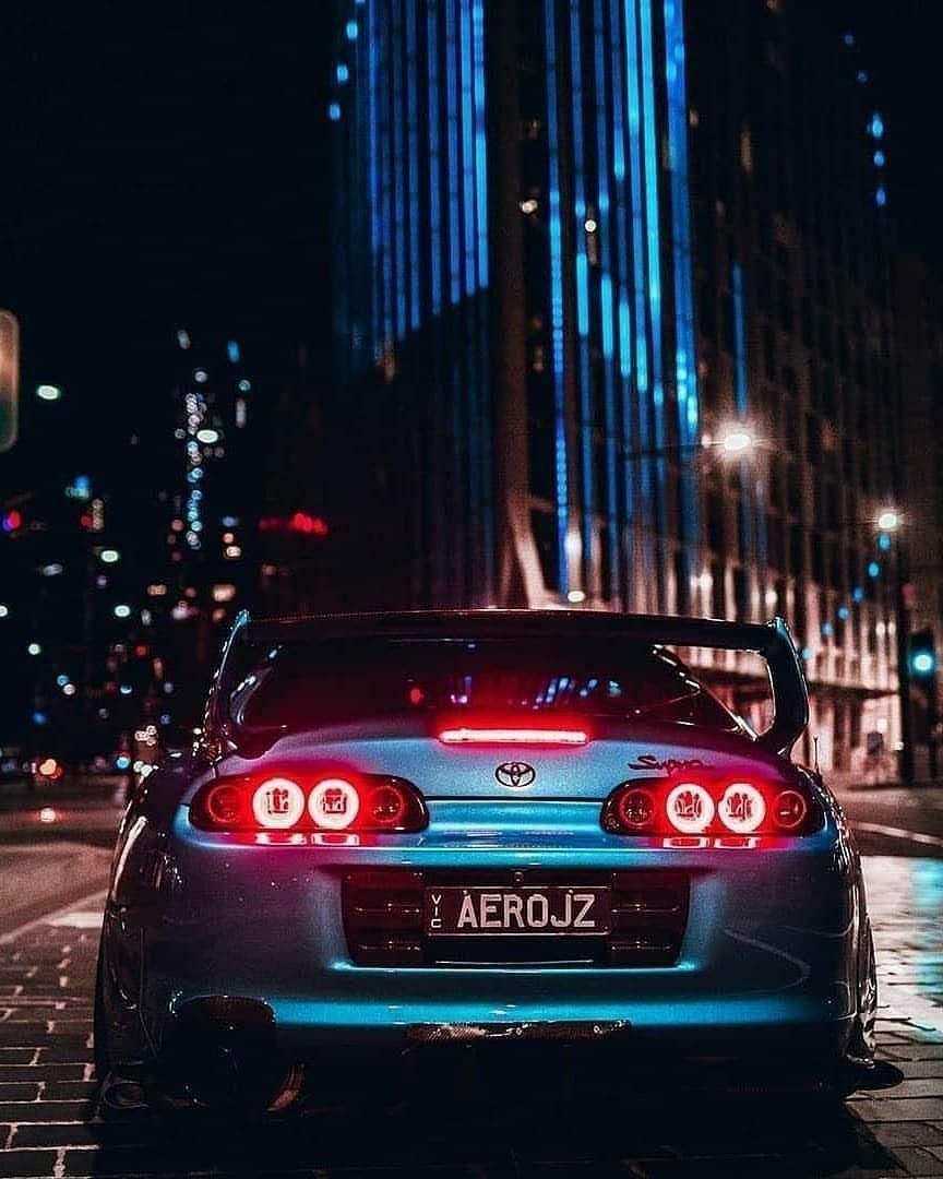 Toyota Supra MK4, Stadt bei Nacht, Rücklichter, Neonlicht, Heckansicht, Hintergrundbild fürs Tablet