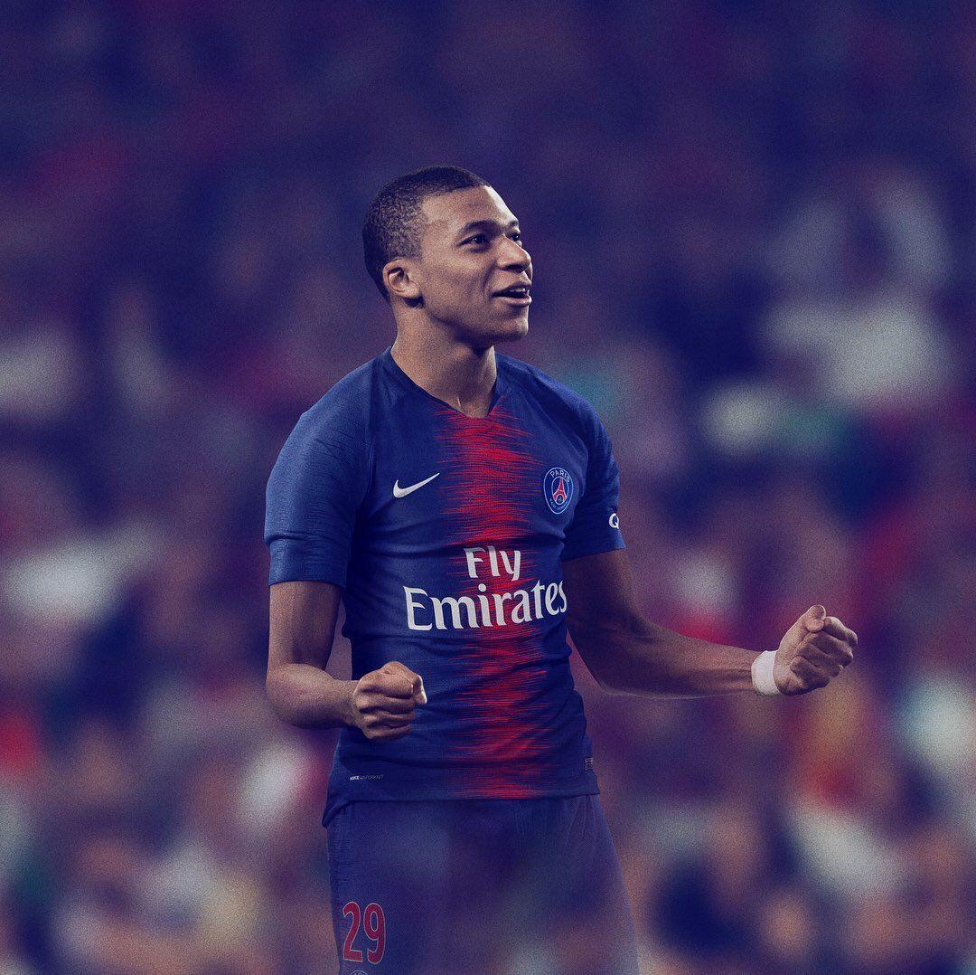 Kylian Mbappé, Paris Saint-Germain, Stadion, Bokeh, Fly Emirates, Hintergrundbild fürs Tablet