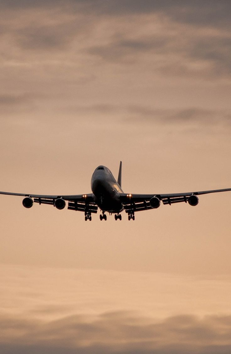 Boeing 747, Landeanflug, Sepia, Frontansicht, Dunst, Hintergrundbild für iPhone und Android