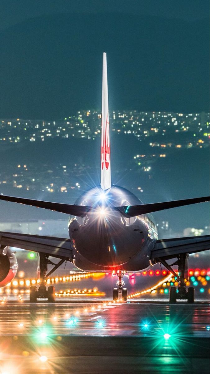Boeing 777, Nacht, Rollfeld, Stadtlichter, Frontansicht, Android-Hintergrundbild