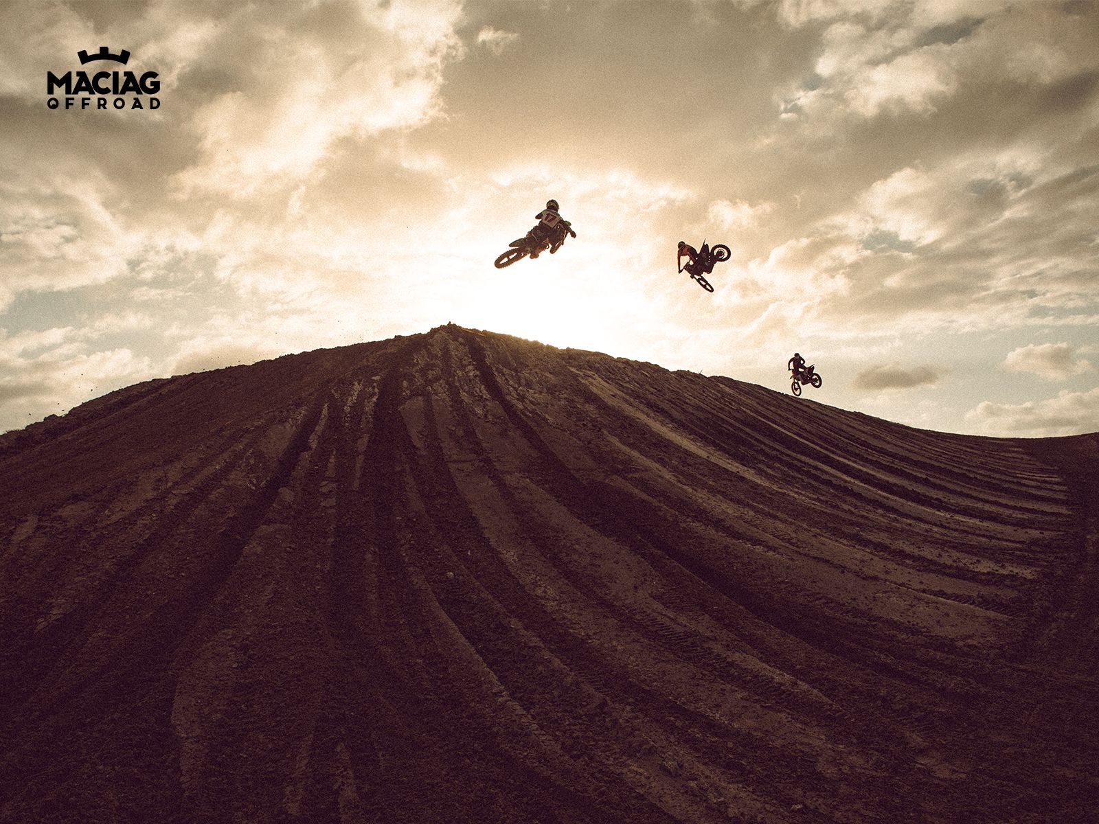 Motocross, Sprung, Erdhügel, Gegenlicht, Wolken, HD, Hintergrundbild fürs Tablet