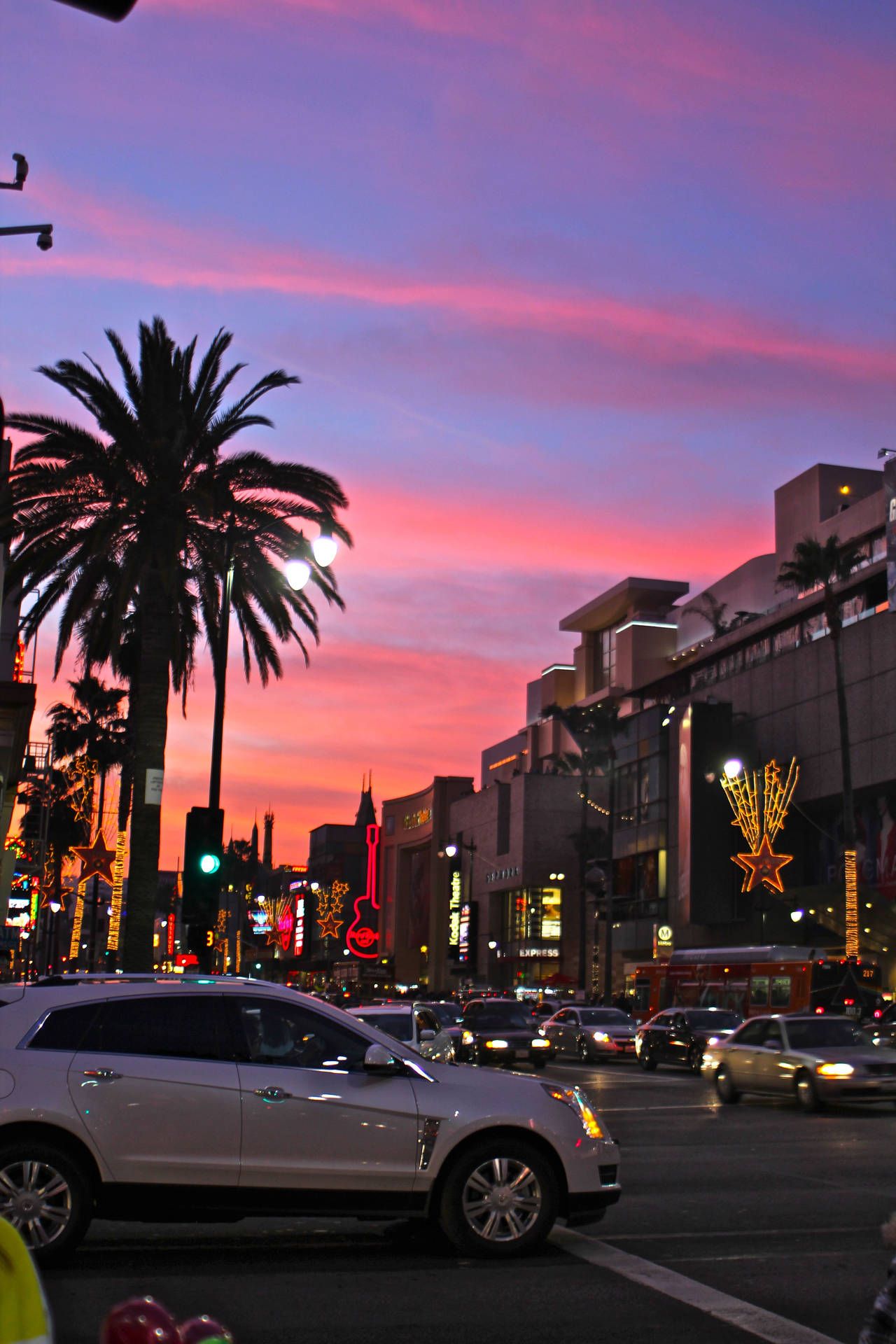 Los Angeles, Straße, Palmen, Rosa Himmel, Autos, Full HD, Sperrbildschirm fürs iPhone