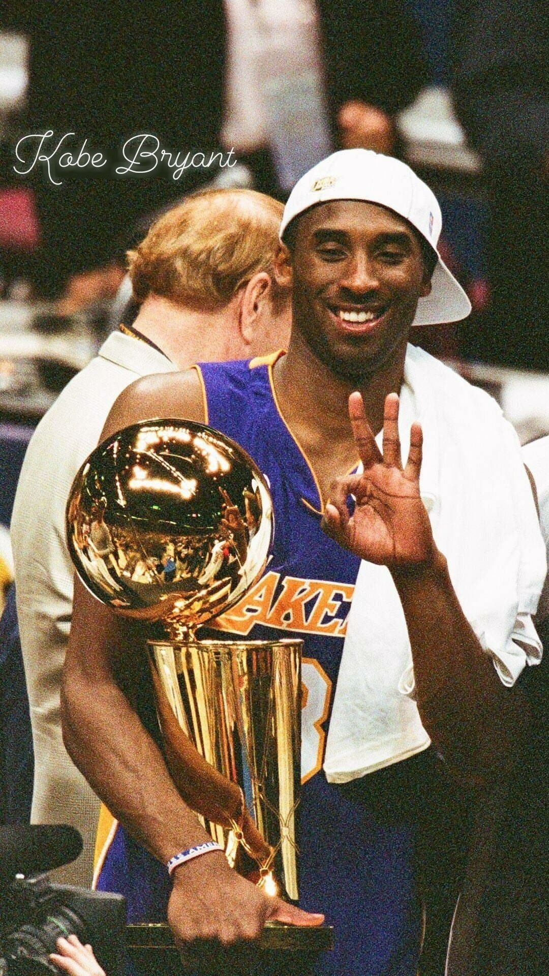 Kobe Bryant, Larry O'Brien Trophy, NBA-Meisterschaft, Pokal, Siegesgeste, Handtuch, Handy-Hintergrund