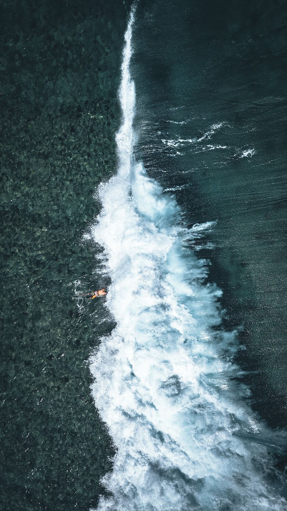 Luftaufnahme, Welle, Schaum, Strand, Dunkel, HD, Handy-Hintergrund im Hochformat
