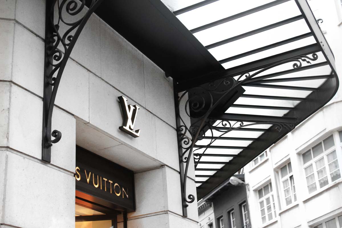 Louis Vuitton, Boutique, Ladenfront, Vordach, Architektur, Hintergrund