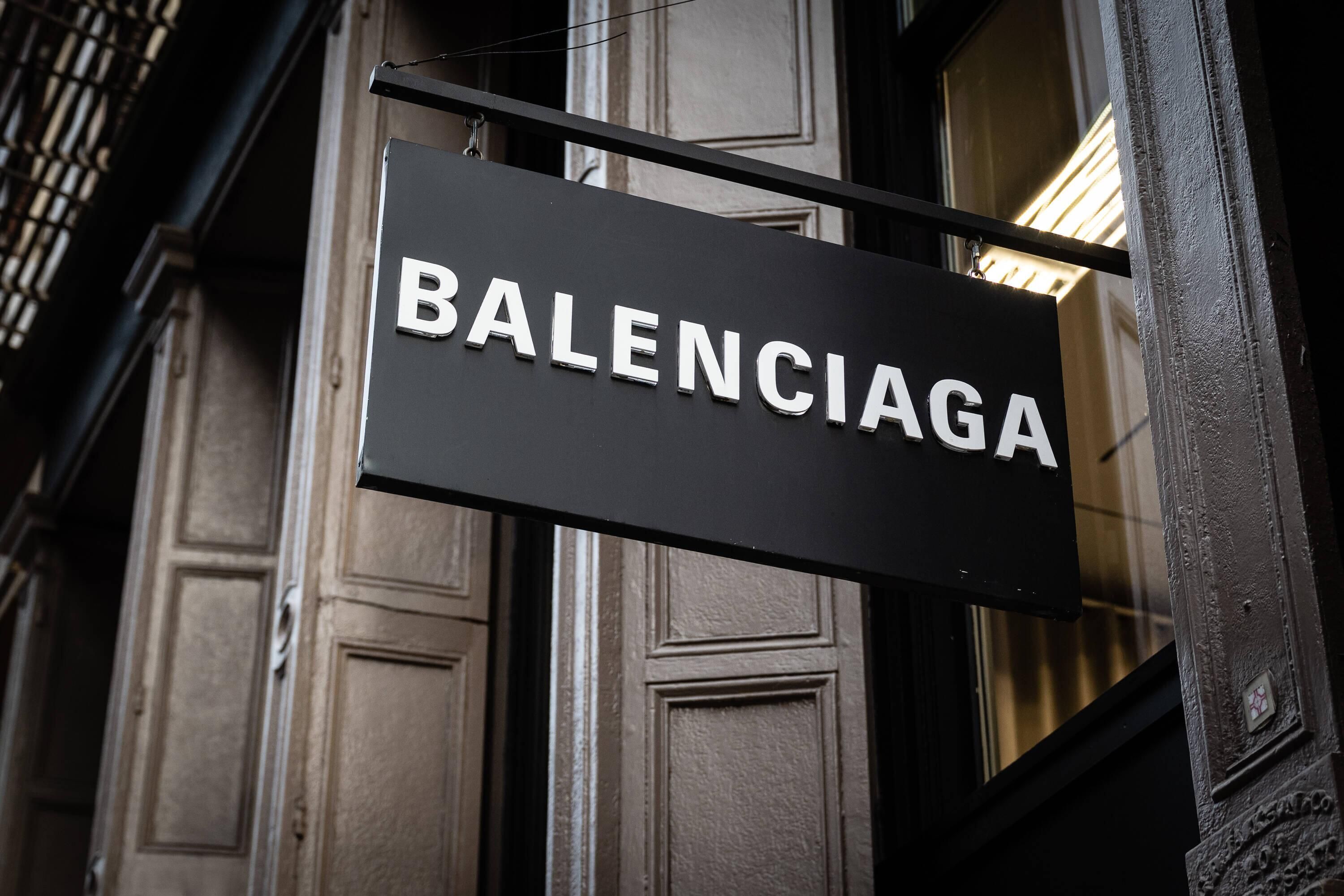 Balenciaga, Ladenschild, Boutique, Schwarz, Luxusmode, 2K, Hintergrund für den Desktop
