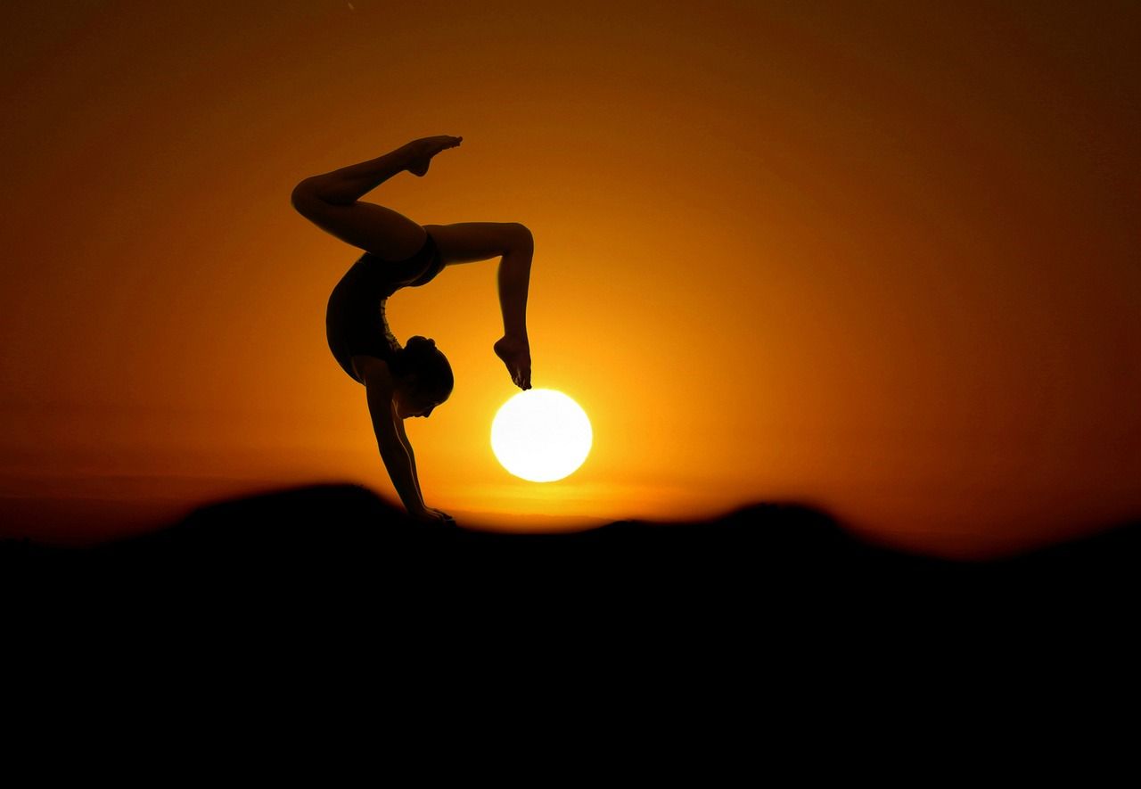 Silhouette, Brücke, Sonnenuntergang, Akrobatik, HD, Hintergrundbild für den PC