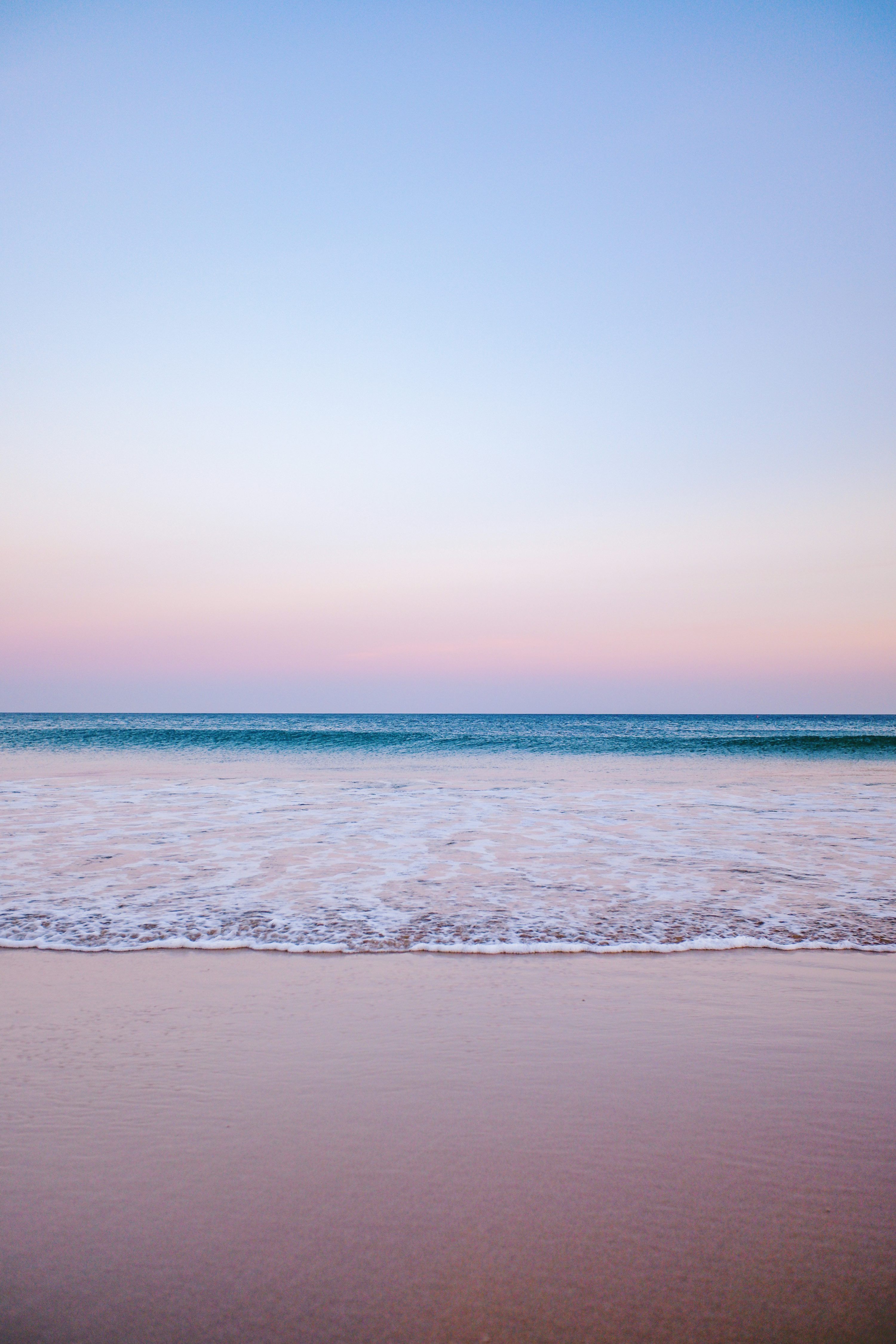 Meer, Horizont, Pastellhimmel, Minimalismus, Abenddämmerung, Hintergrundbild fürs Tablet