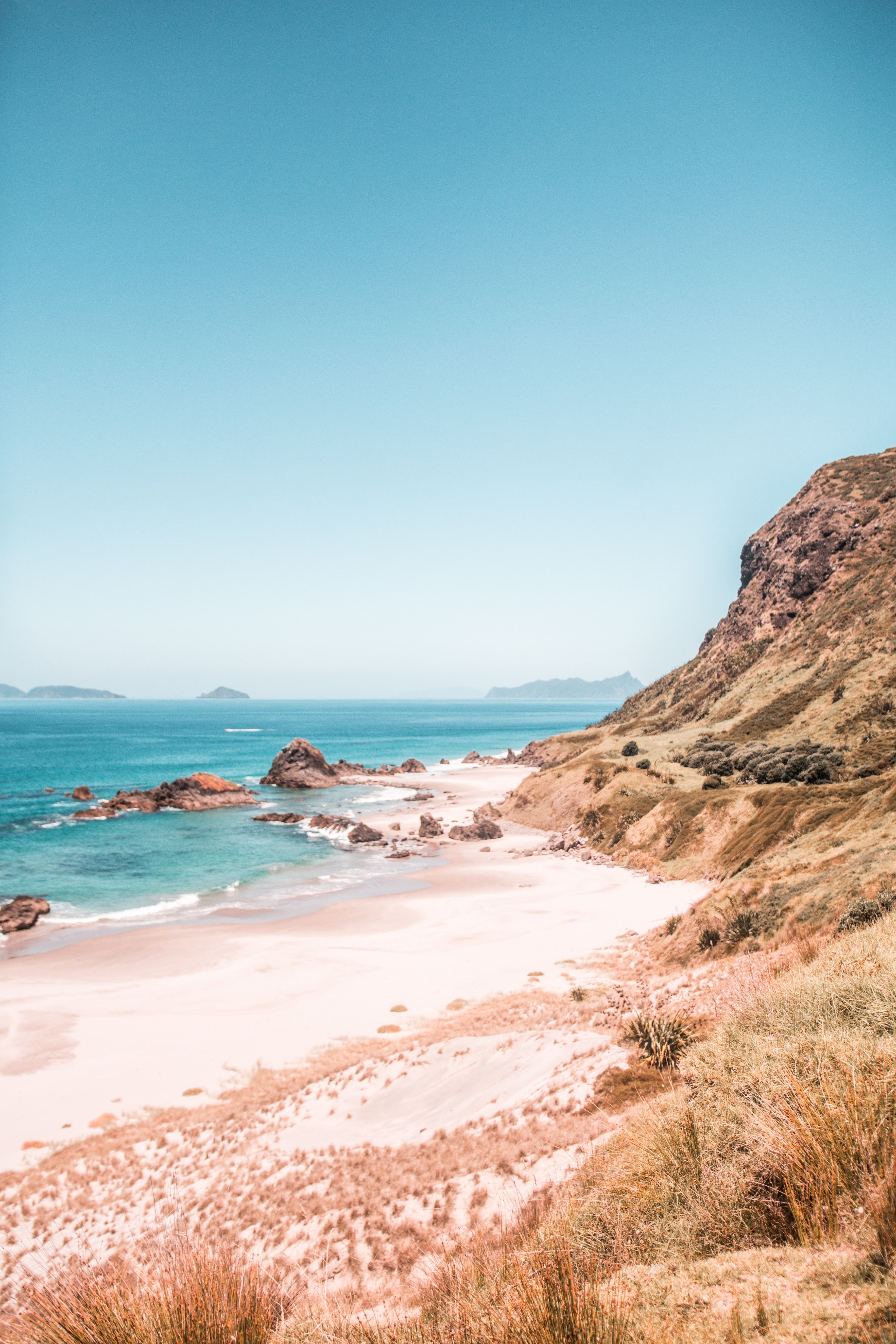Bucht, Sandstrand, Hang, Türkises Meer, Sommer, QHD+, Sperrbildschirm fürs iPhone