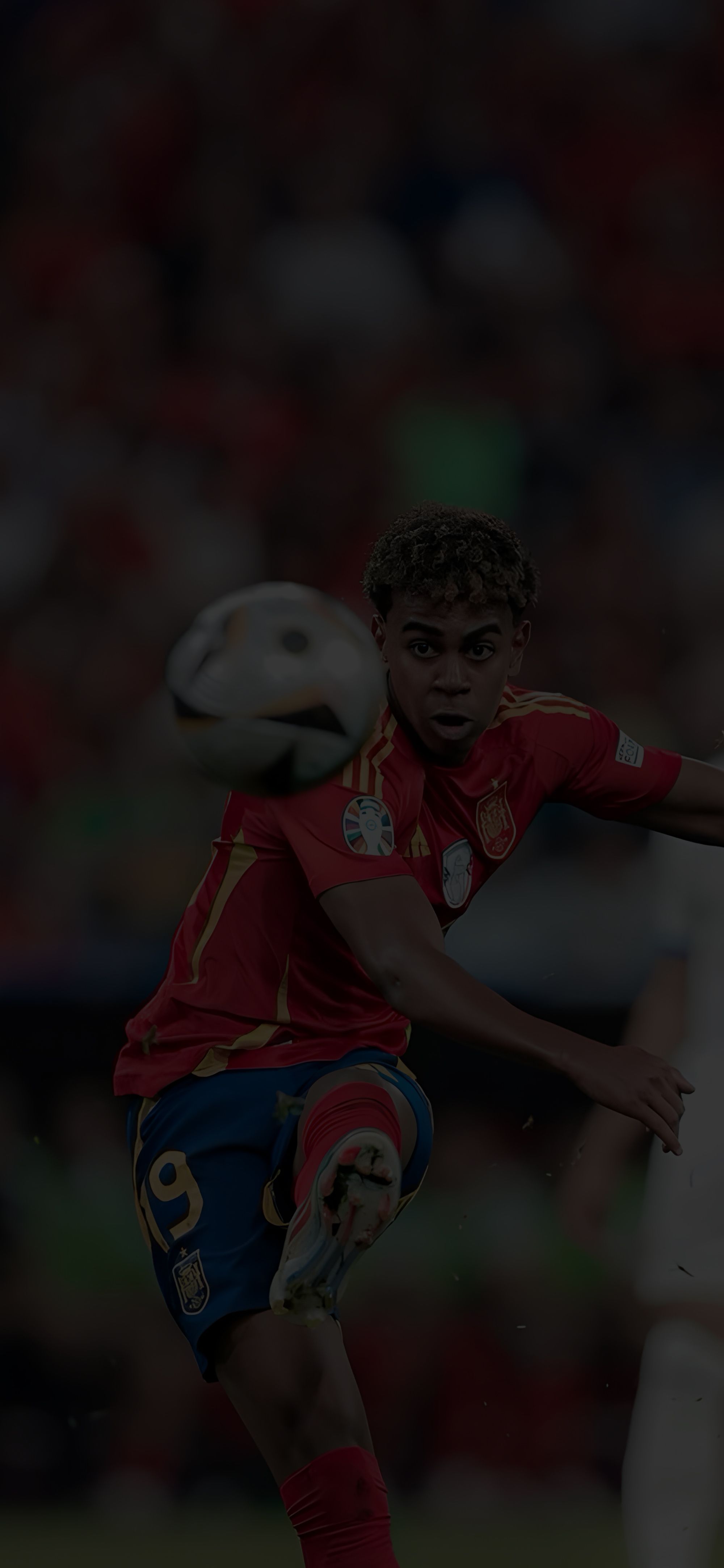 Lamine Yamal, Spanische Nationalmannschaft, Dunkel, Spielszene, Hochformat, QHD+, iPhone-Hintergrundbild