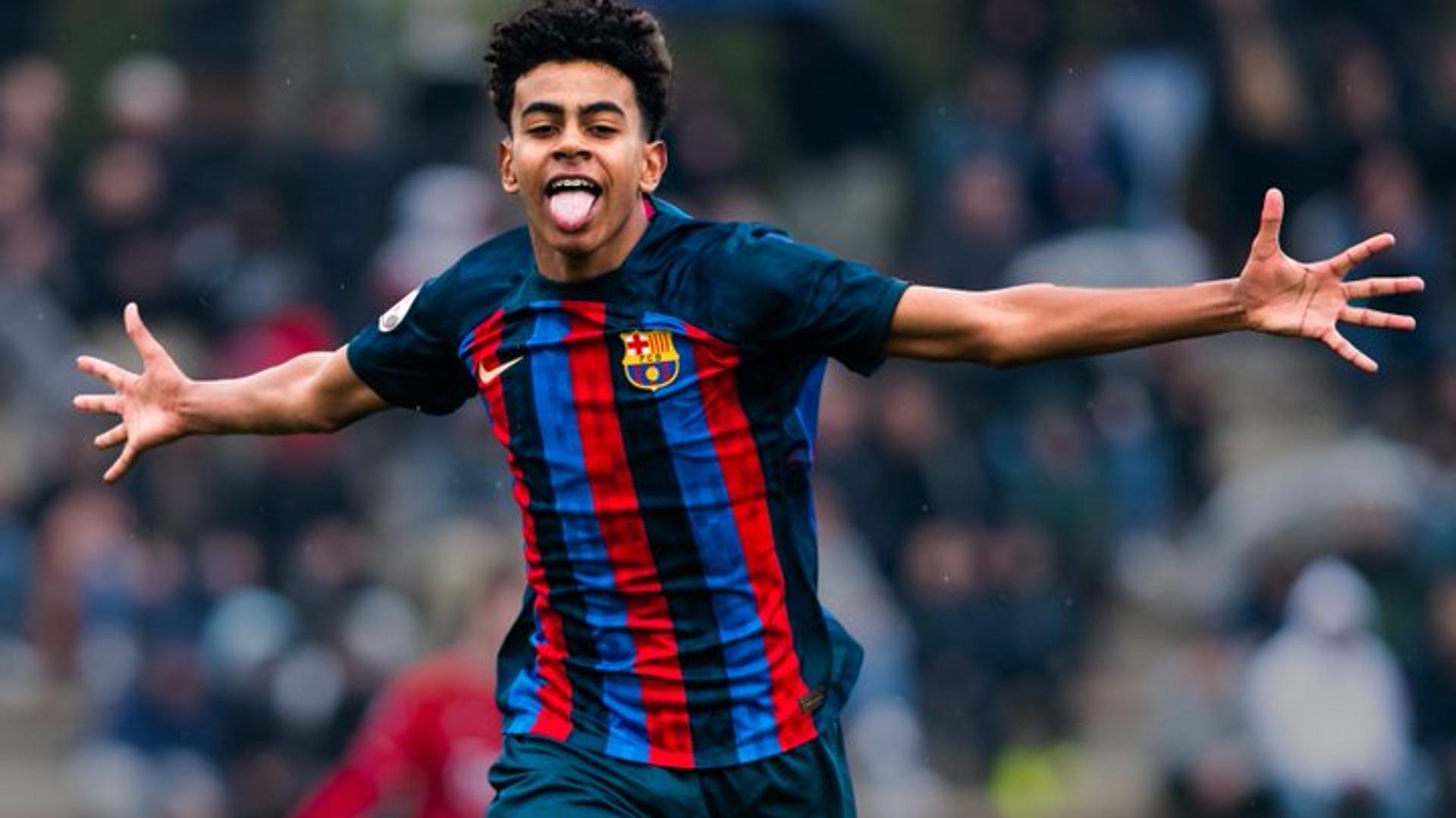 Lamine Yamal, FC Barcelona, Torjubel, Herausgestreckte Zunge, Ausgebreitete Arme, Full-HD-Hintergrund