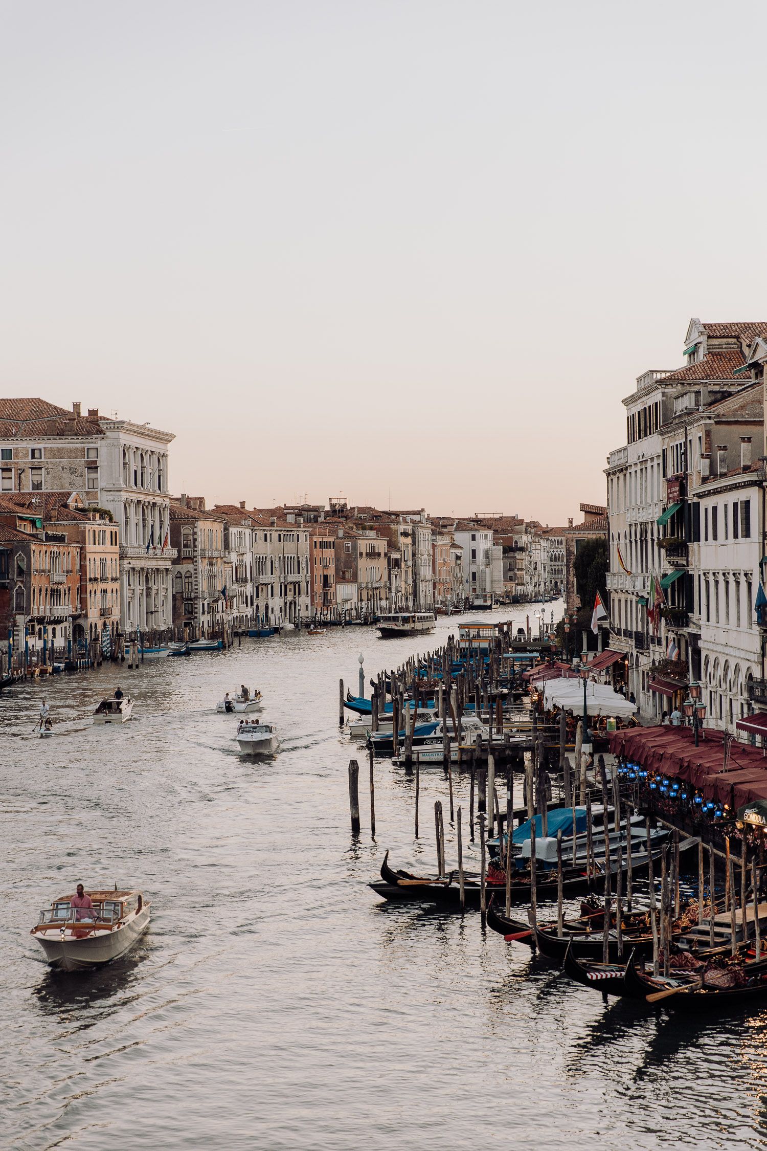 Canal Grande, Venedig, Italien, Gondeln, Kanal, QHD+, Sperrbildschirm fürs iPhone