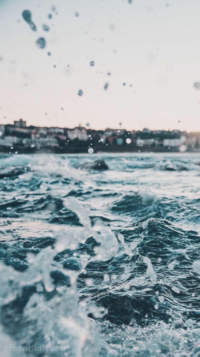 Meer, Wellen, Küste, Gischt, Blaugrau, Hochformat, Hintergrundbild fürs Smartphone