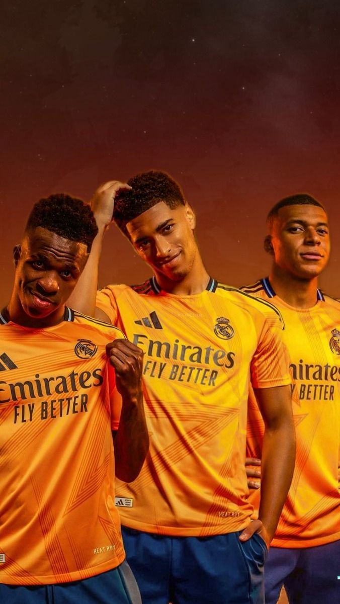 Kylian Mbappé, Jude Bellingham, Vinícius Júnior, Real Madrid, Orangefarbenes Auswärtstrikot, Handy-Hintergrund