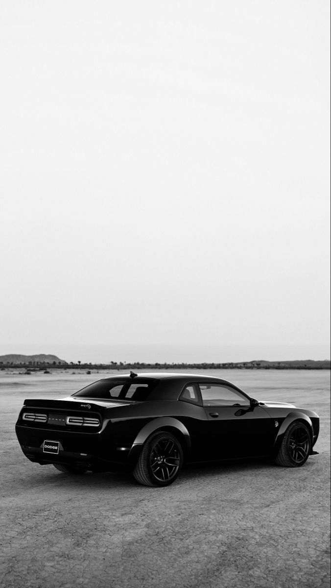Dodge Challenger, Schwarzes Auto, Minimalistisch, Heller Himmel, Strand, Sperrbildschirm fürs iPhone