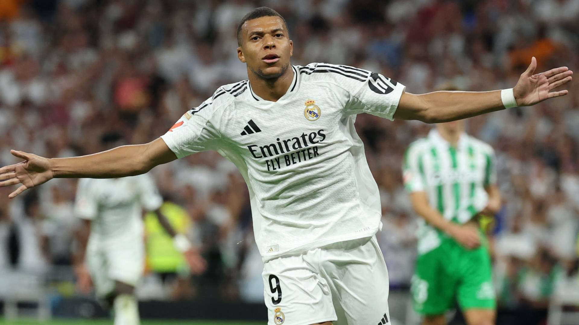 Kylian Mbappé, Real Madrid, Ausgebreitete Arme, Torjubel, Fußballspiel, Full HD, Windows-Hintergrundbild