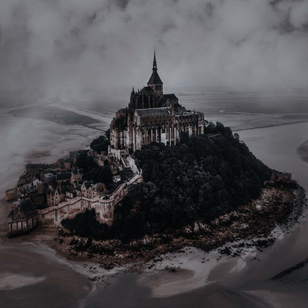 Mont-Saint-Michel, Normandie, Frankreich, Abtei, Felseninsel, Schwarz-Weiß, Hintergrundbild fürs iPad