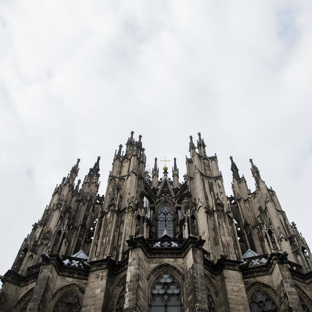 Kölner Dom, Köln, Gotik, Kathedrale, Froschperspektive, Bewölkter Himmel, Hintergrundbild fürs Tablet