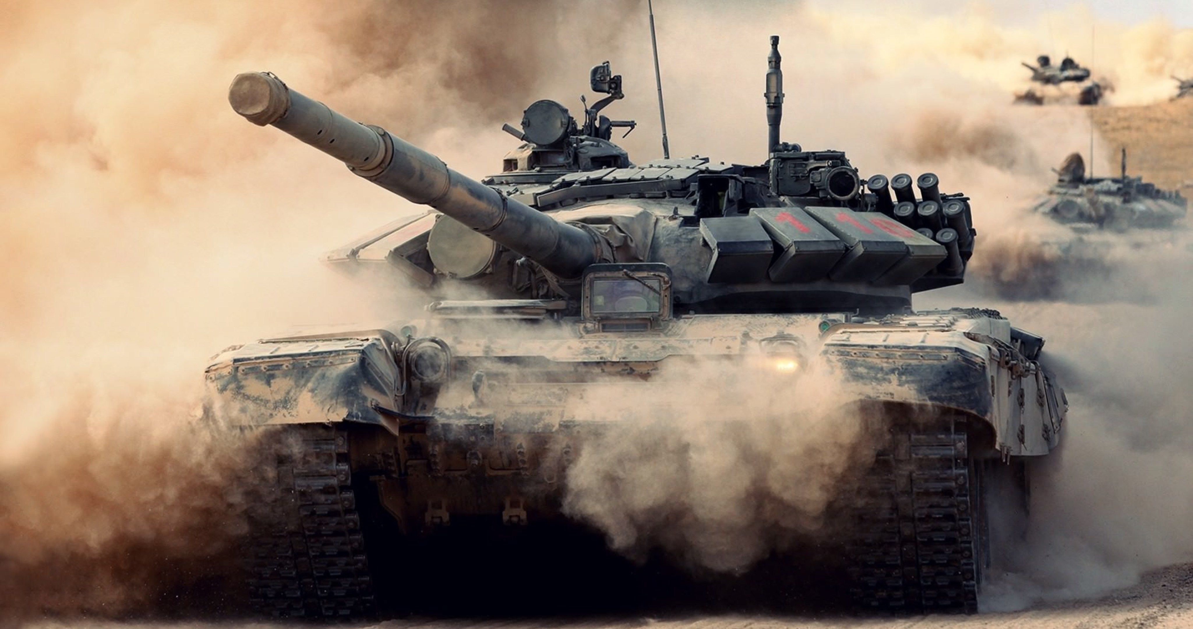 T-72, Kampfpanzer, Staub, Fahrt, 4K, Hintergrundbild für den PC