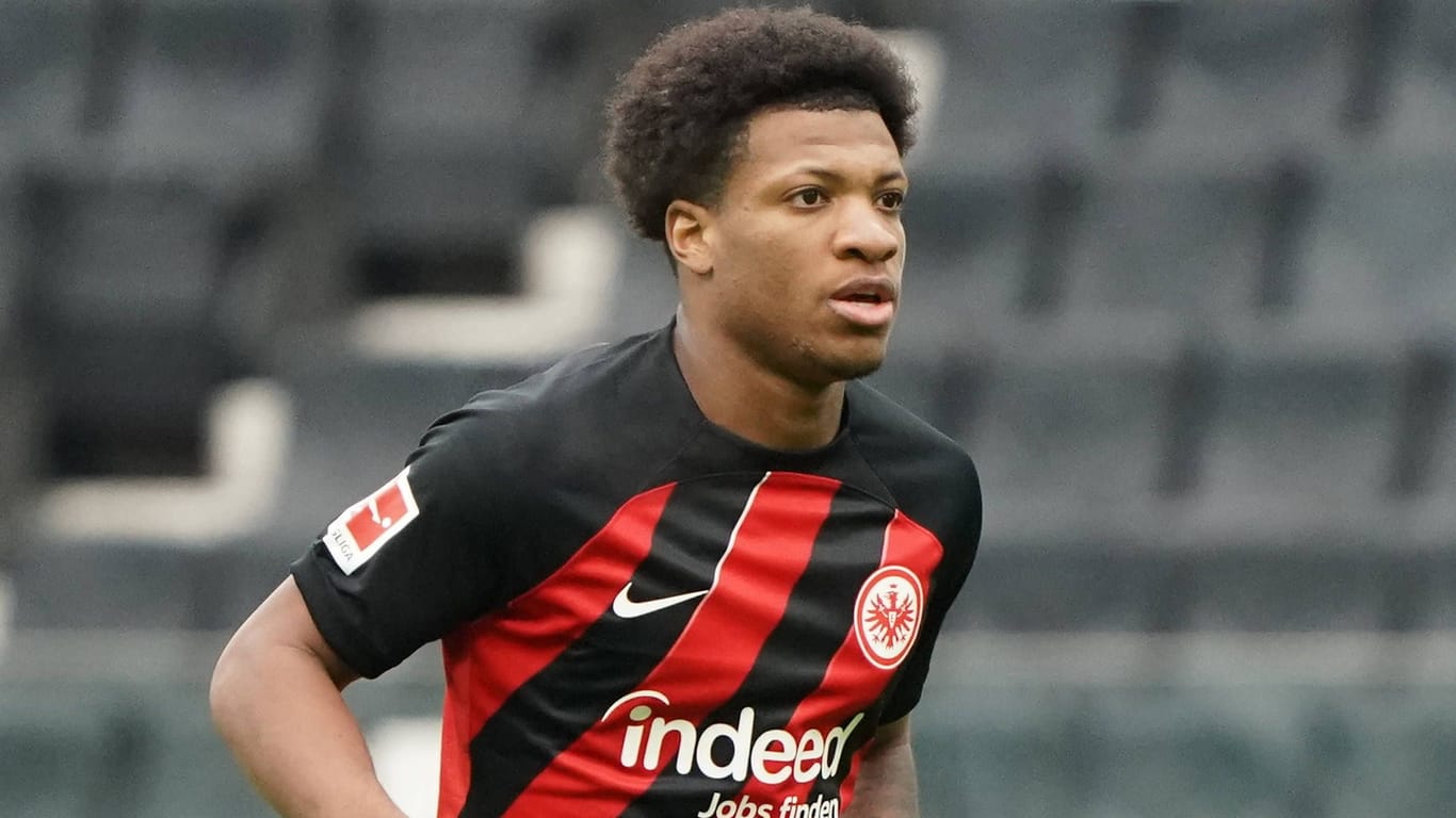 Eintracht Frankfurt, Fußballspieler, Trikot, Bundesliga, Rot-Schwarz, HD, Breitbild-Hintergrundbild