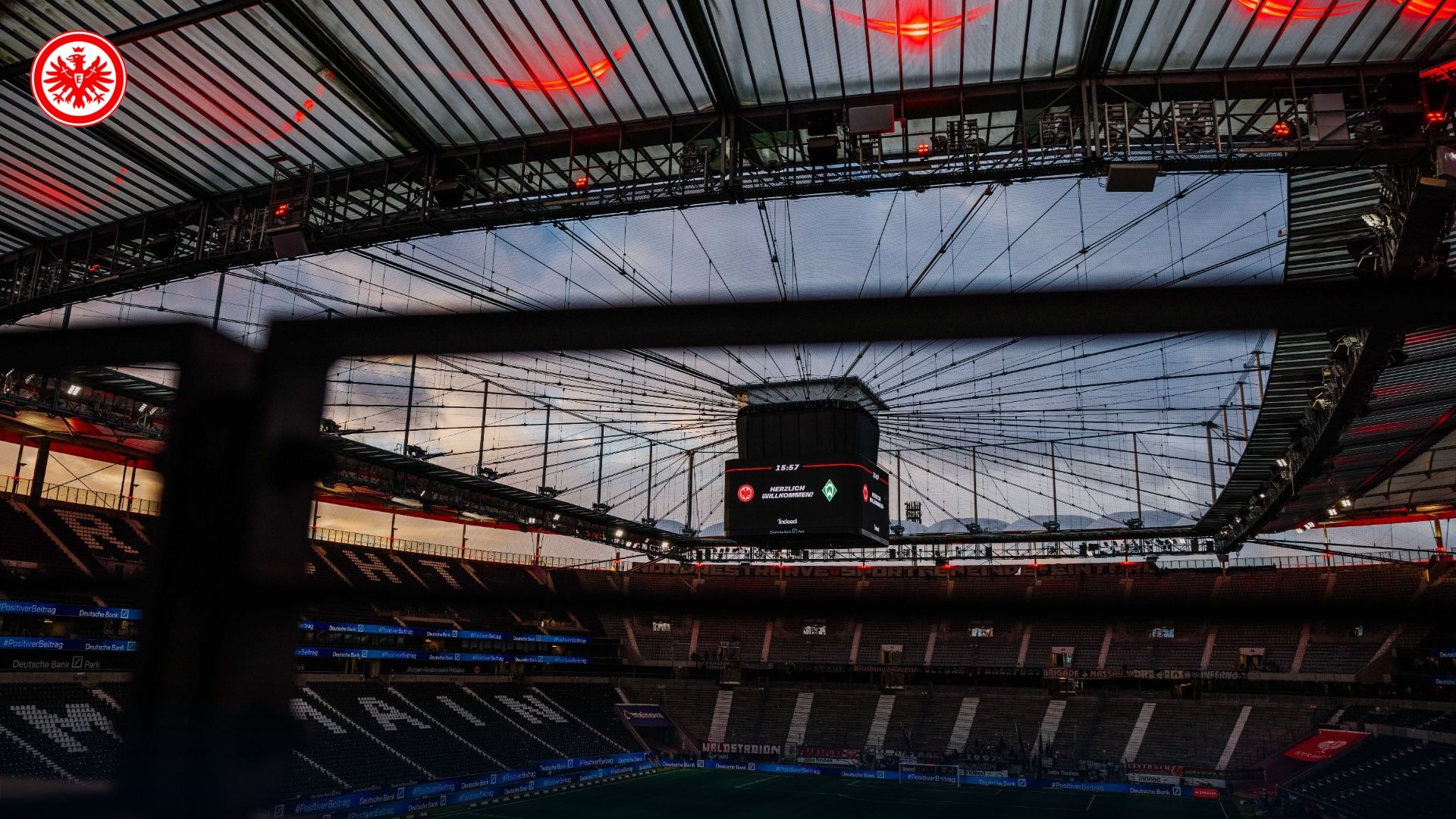 Deutsche Bank Park, Stadiondach, Tribüne, Weitwinkel, Abendhimmel, Full HD, Breitbild-Hintergrundbild