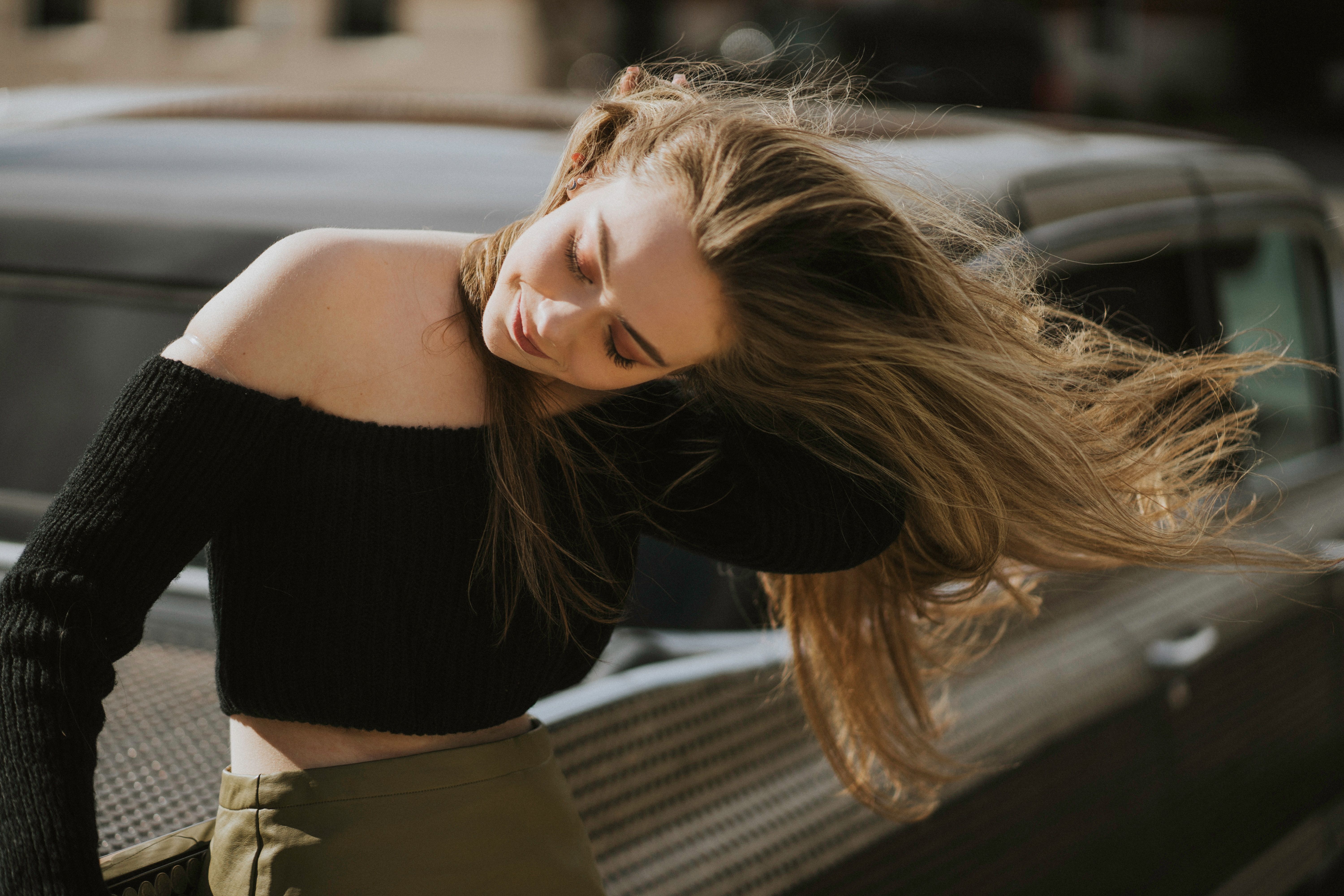 Aleyna Tilki, Wehende Haare, Oldtimer, Fotoshooting, Dynamisch, 6K, Desktop-Hintergrund