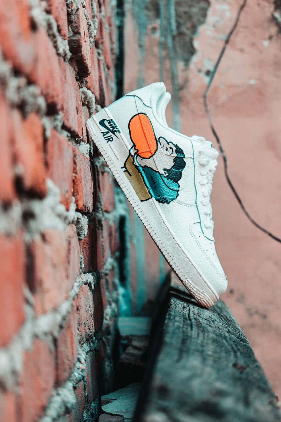 Nike Air Force 1, Custom-Design, Backsteinwand, Bunt, HD, Hintergrundbild fürs Handy