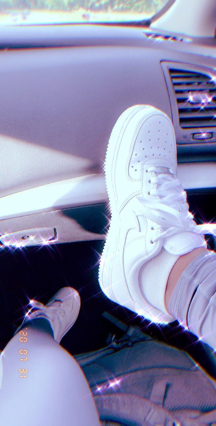 Nike Air Force 1, Auto, Füße, Armaturenbrett, HD, Handy-Hintergrund im Hochformat