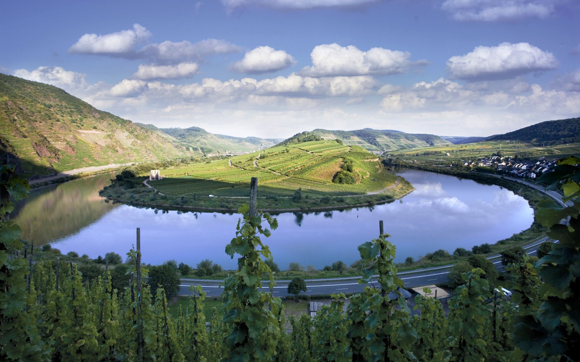 Moselschleife, Mosel, Weinberge, Flussbiegung, Deutschland, Landschaft, Full HD, MacBook-Hintergrundbild