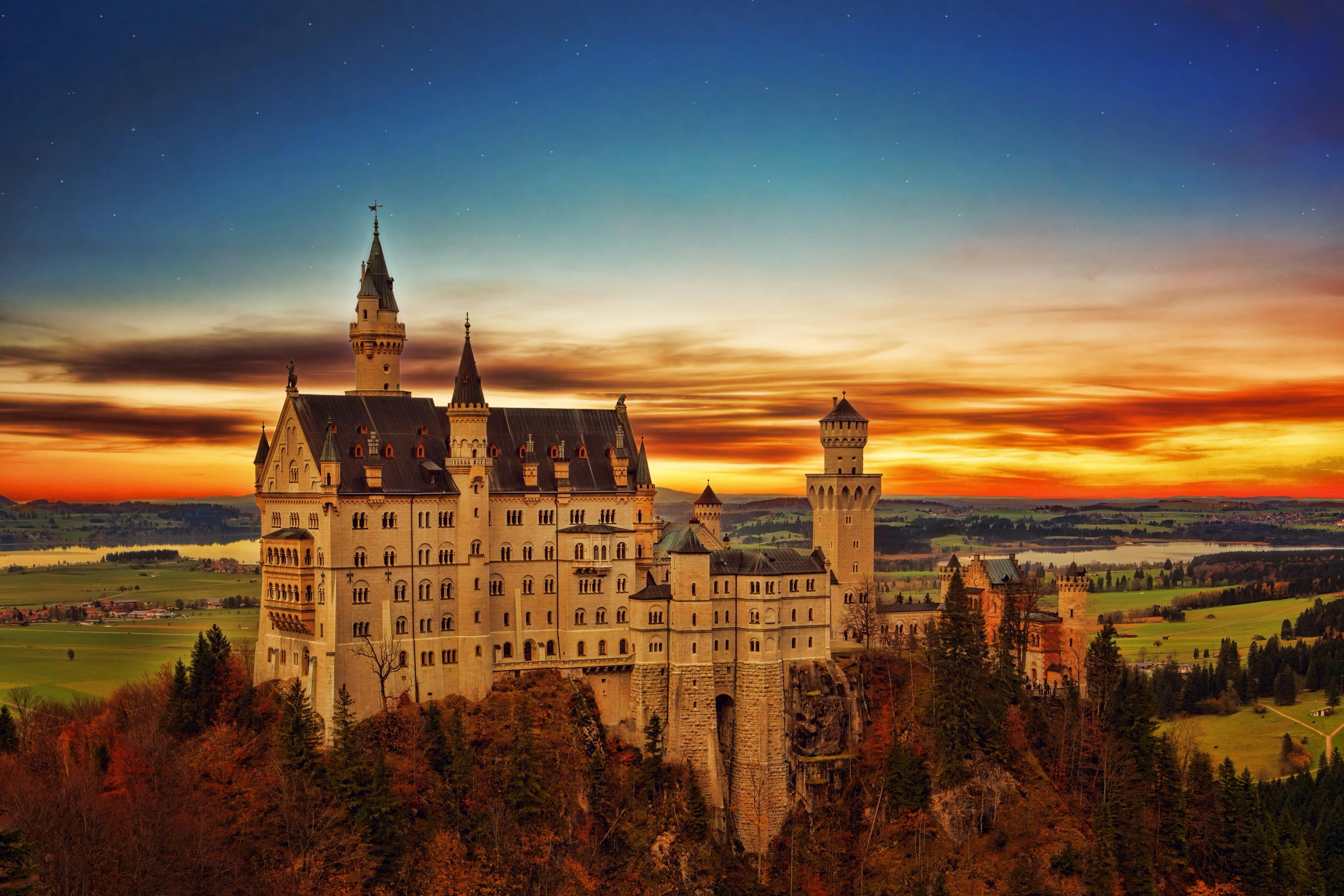 Schloss Neuschwanstein, Bayern, Sonnenuntergang, Märchenschloss, Herbst, 5K-Hintergrundbild für PC
