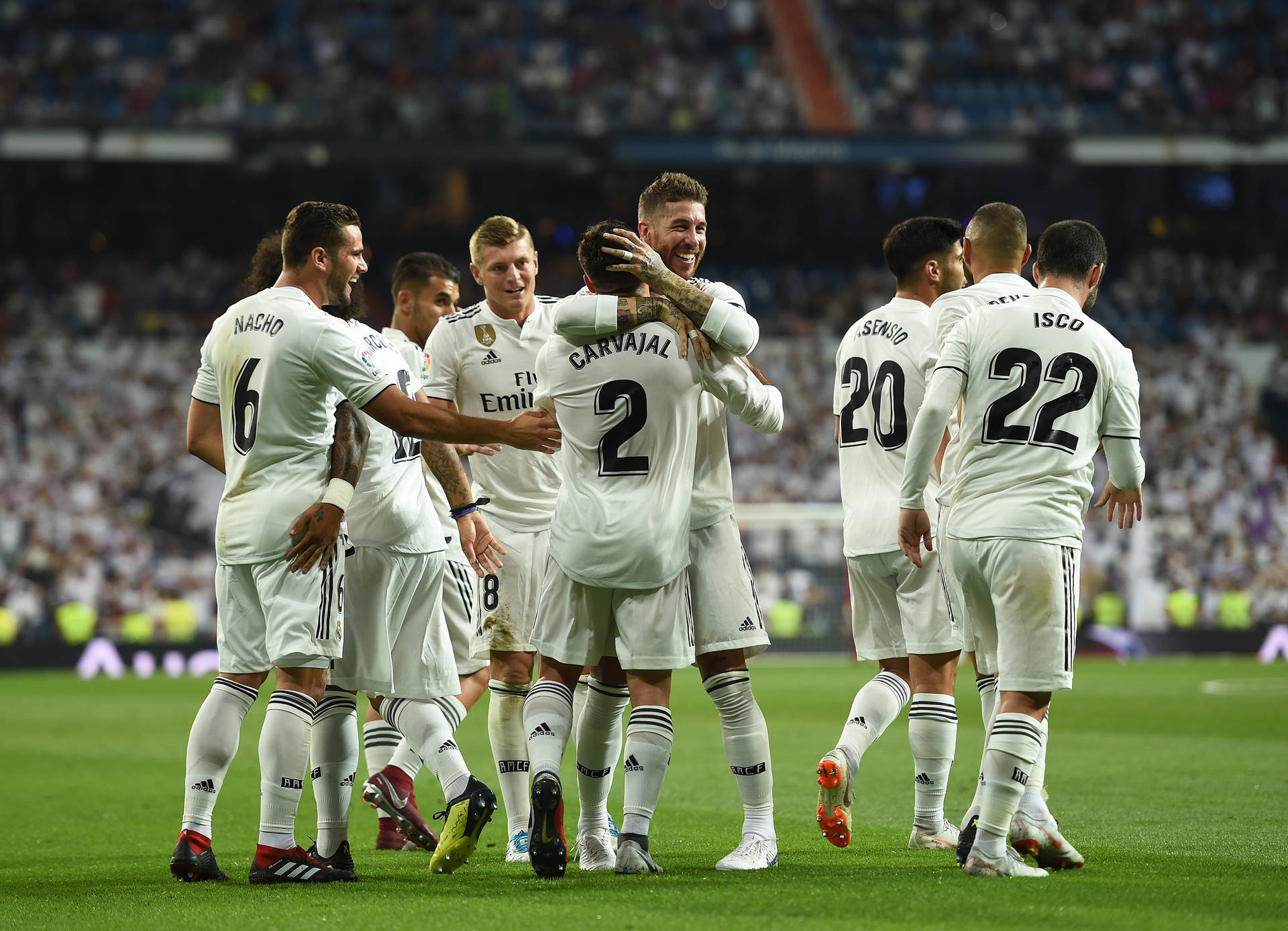 Real Madrid, Mannschaft, Torjubel, Toni Kroos, Weiße Trikots, Full HD, Windows-Hintergrundbild