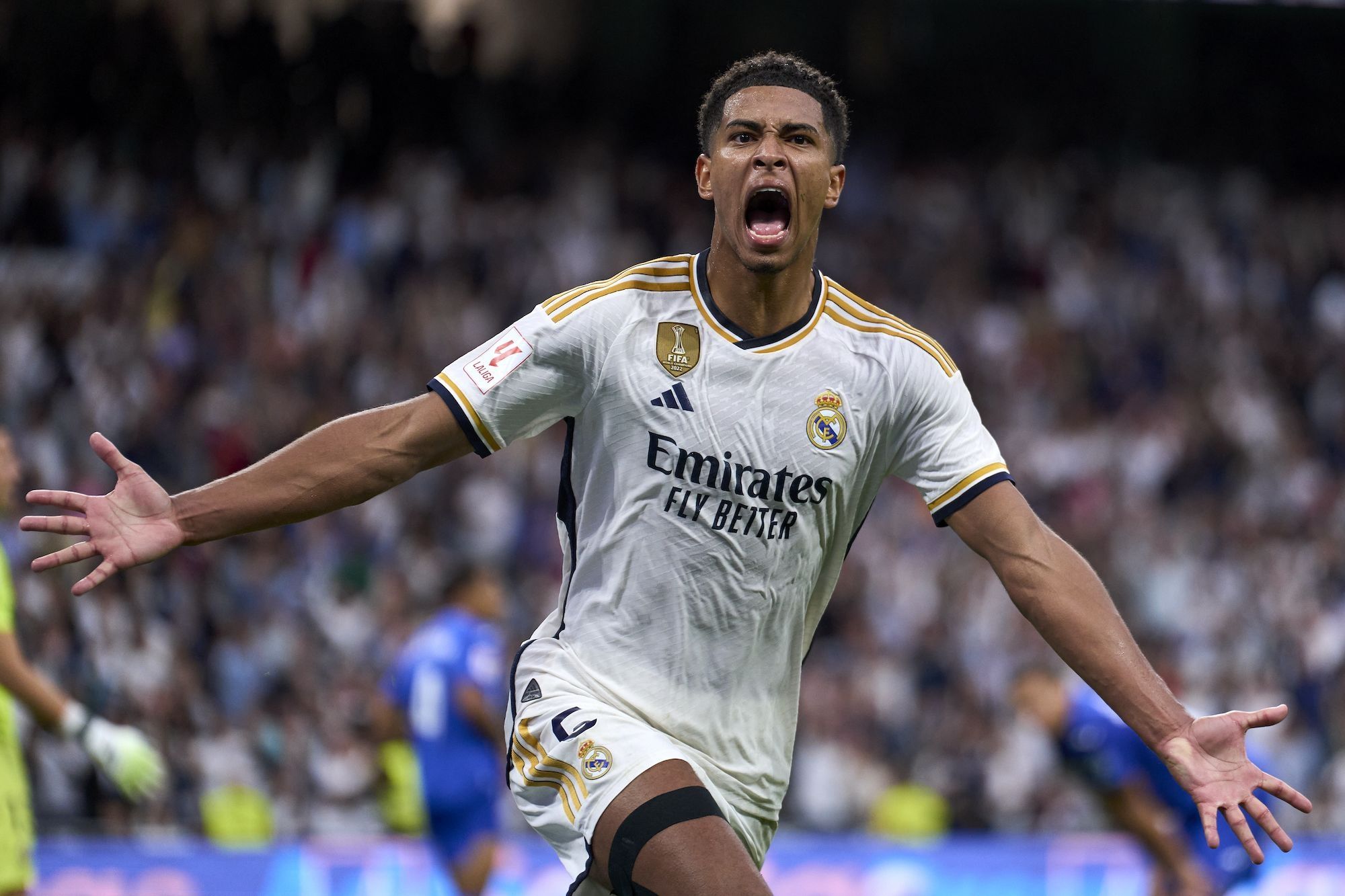 Jude Bellingham, Real Madrid, Torjubel, Emirates-Trikot, Ausgebreitete Arme, Full-HD-Hintergrundbild