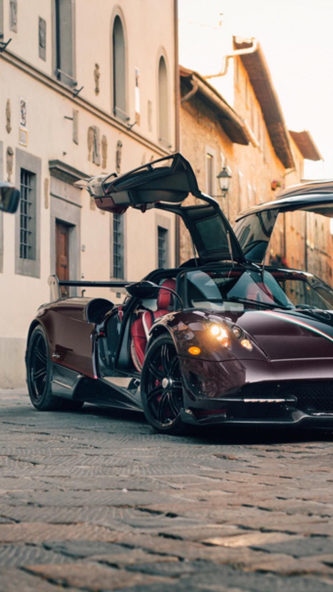 Pagani Huayra, Flügeltüren, Altstadt, Kopfsteinpflaster, Bordeaux, Android-Hintergrundbild