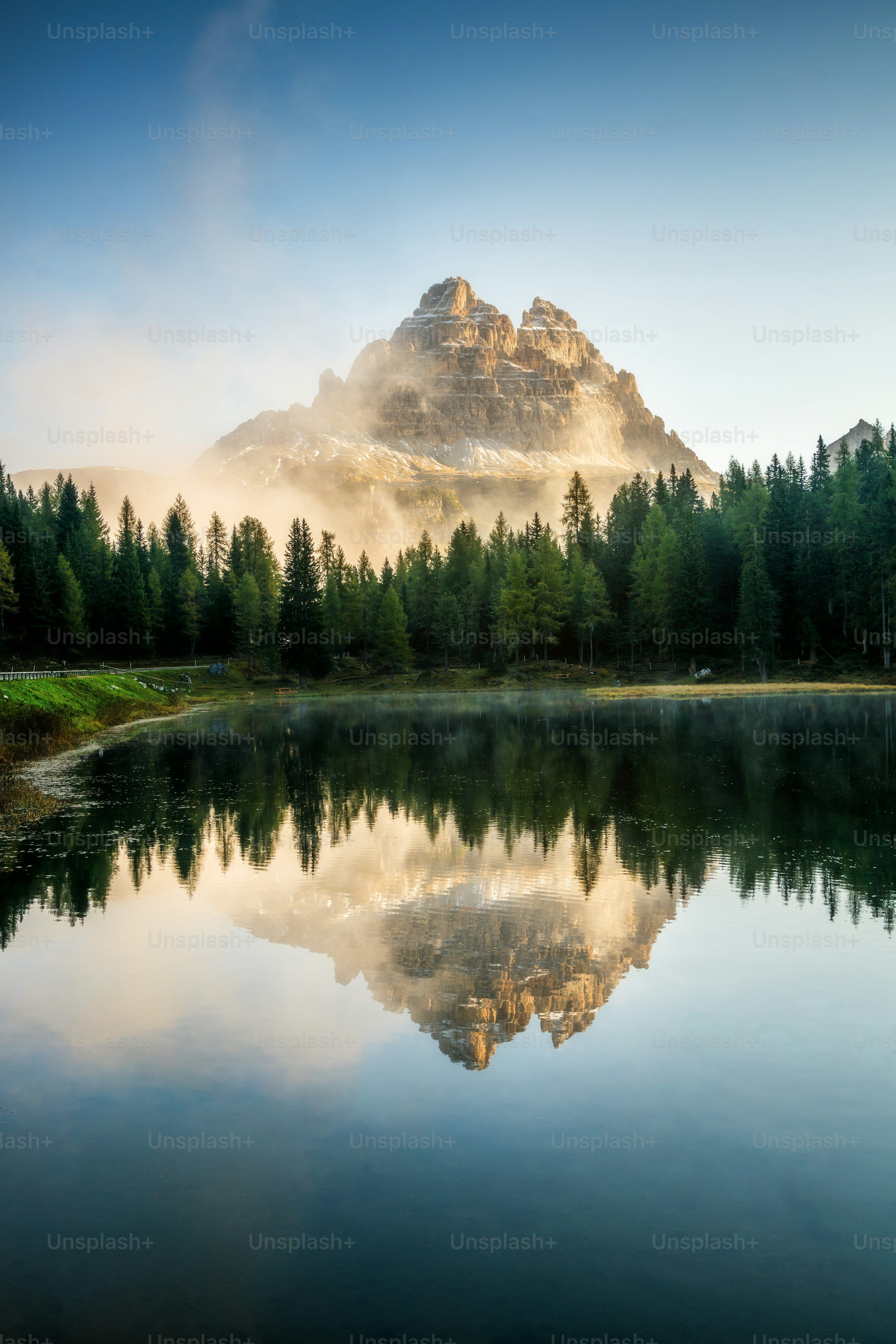 Lago d'Antorno, Drei Zinnen, Dolomiten, Nadelwald, Spiegelung, QHD+, iPad-Hintergrundbild