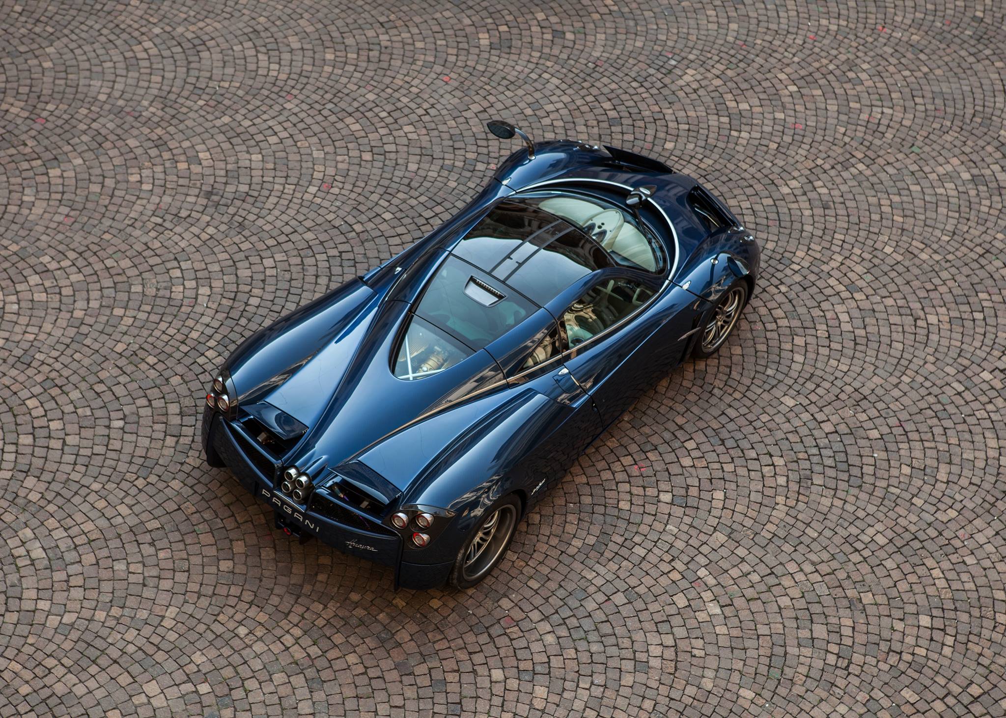 Pagani Huayra, Pagani, Vogelperspektive, Blau, Kopfsteinpflaster, Full HD, PC-Hintergrundbild